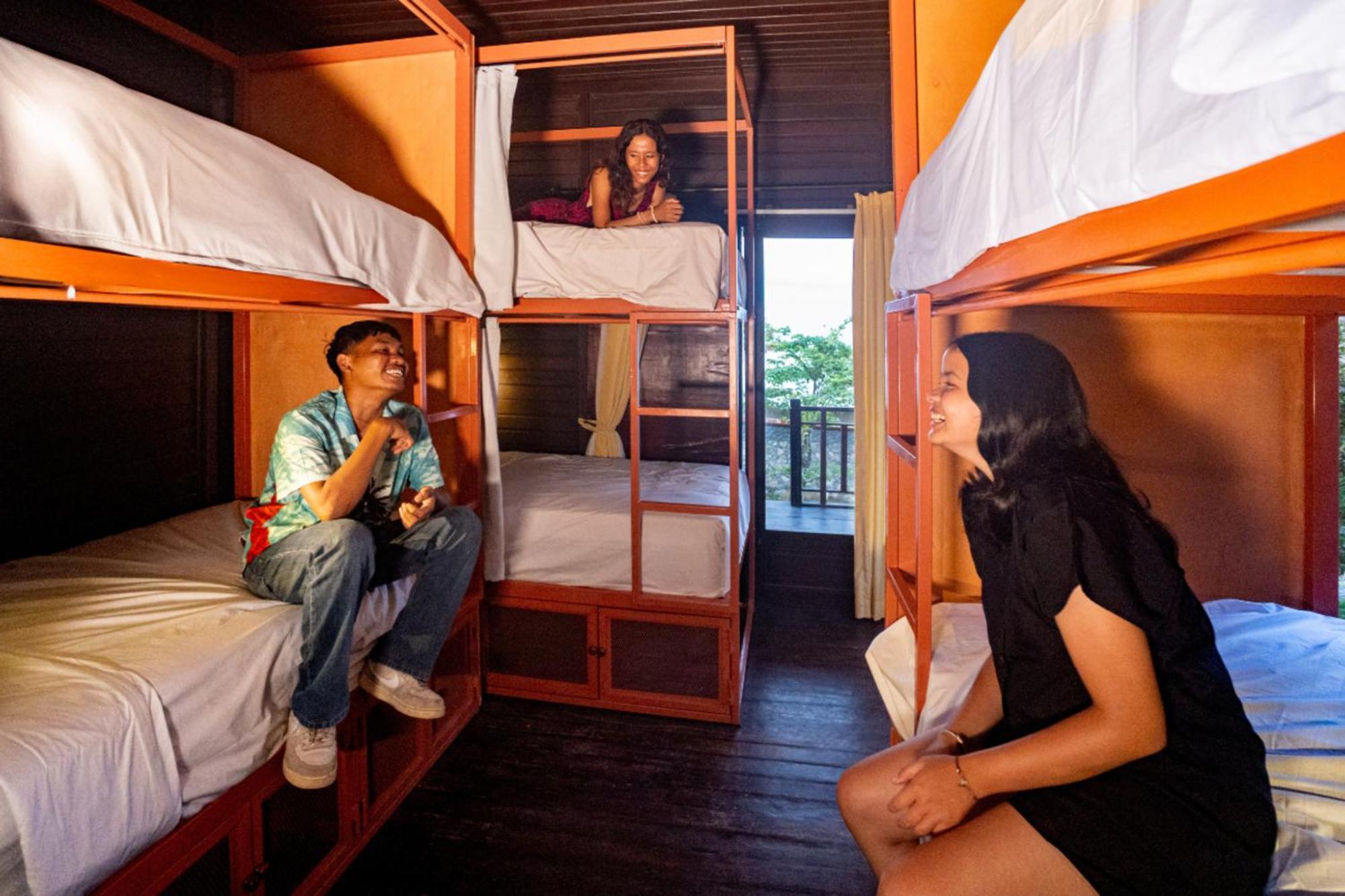 Mad Monkey Nusa Lembongan ภายนอก รูปภาพ