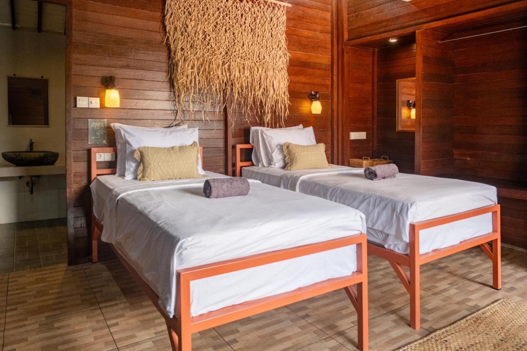 Mad Monkey Nusa Lembongan ภายนอก รูปภาพ