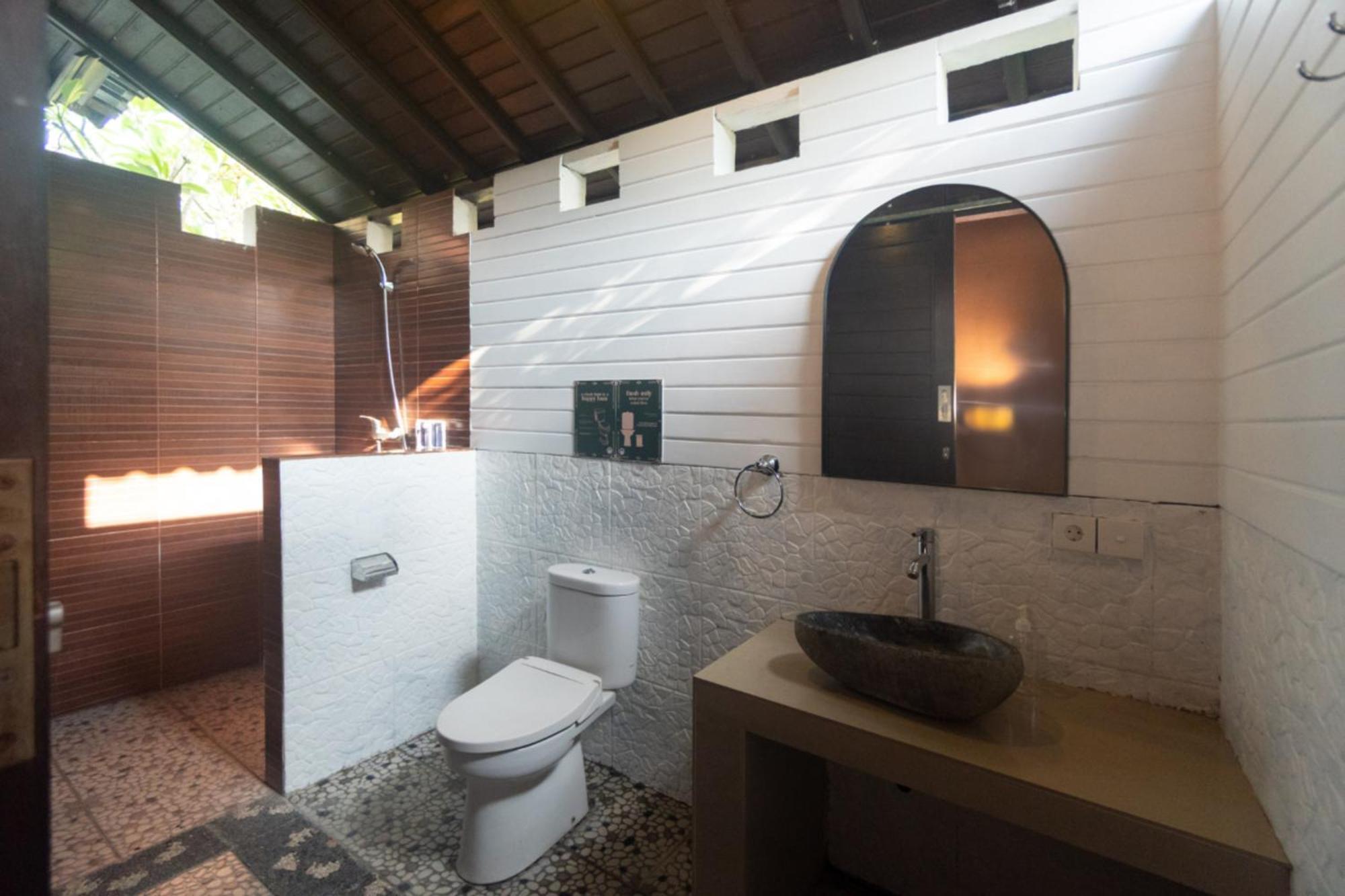 Mad Monkey Nusa Lembongan ภายนอก รูปภาพ