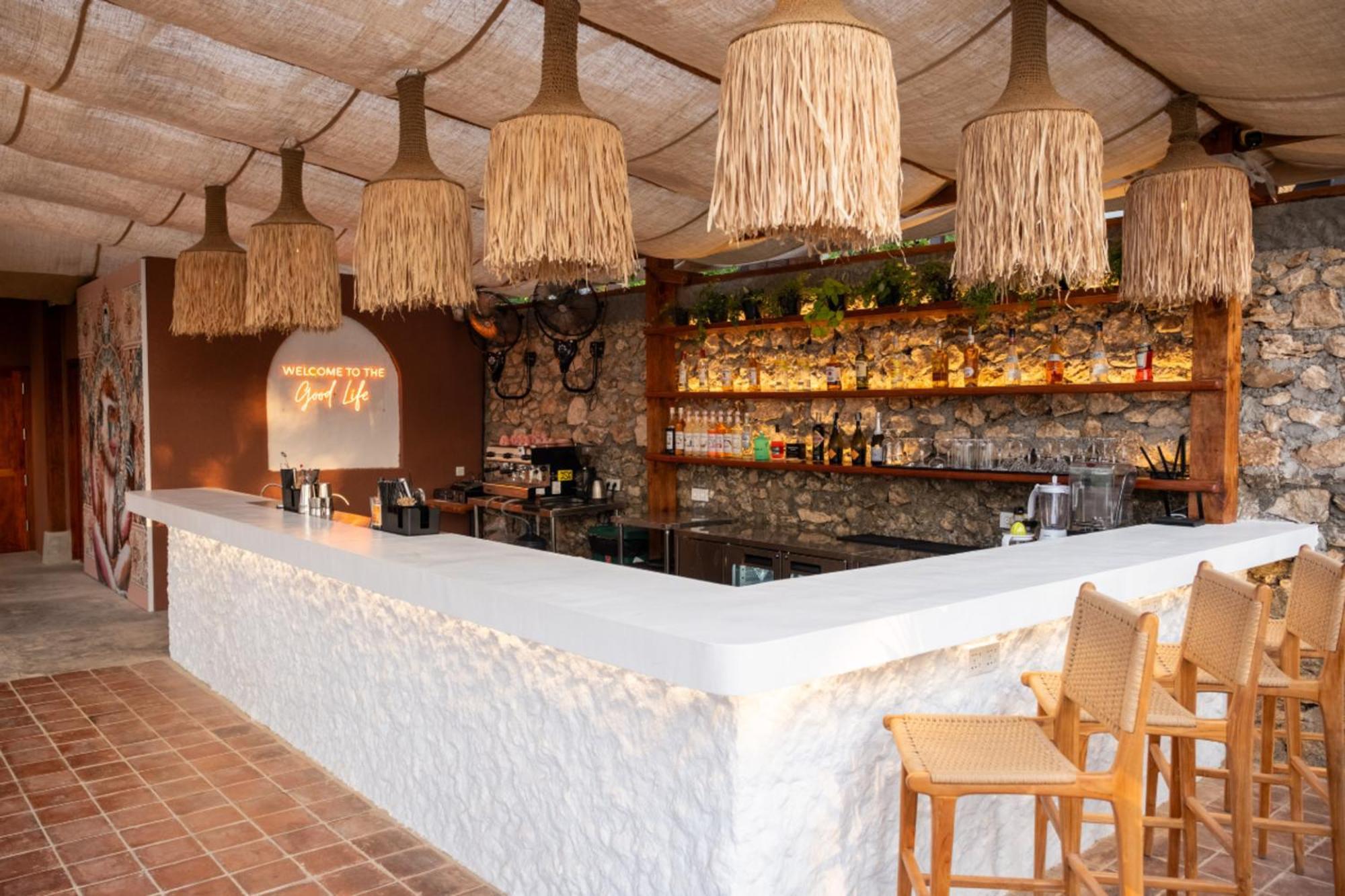 Mad Monkey Nusa Lembongan ภายนอก รูปภาพ
